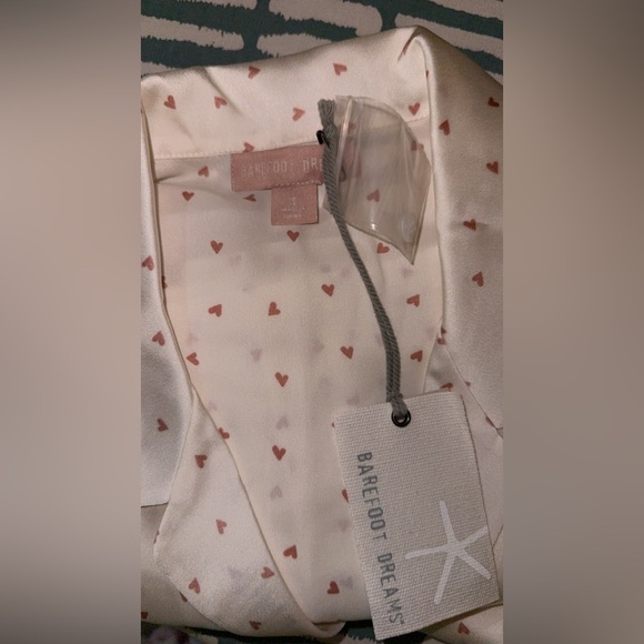 Barefoot Dreams Size Small Silk Pajama Set- NWT - Picture 2 of 3